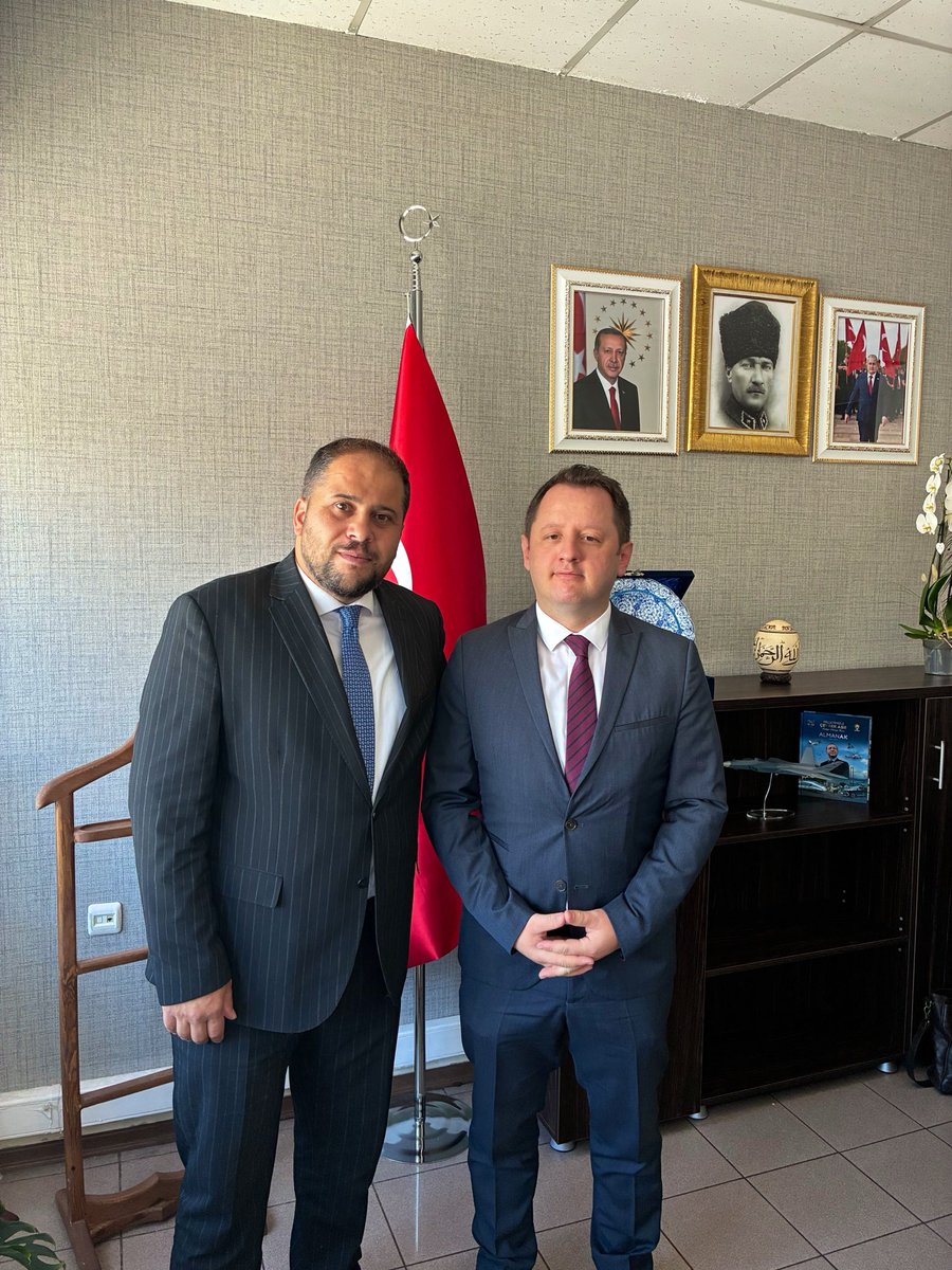 OnurAlpBasayar's tweet photo. İçişleri Bakanlığı'nda üstlendiği sorumluluklardan edindiği devlet tecrübesini ve bürokrasi birikimini; şimdi yerel yönetimde,Keçiören halkının hizmetine sunacak olan Bilgi İşlem Müdürü @mBurakGultekin ’e hayırlı olsun ziyaretinde bulunduk.Yeni görevinin hayırlı olmasını dilerim. https://t.co/AnZBtdP8T2