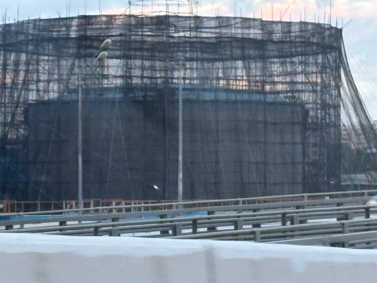 tdn_post's tweet photo. 🇷🇺 En Rusia se continúa instalando sistemas de protección contra drones alrededor de infraestructuras críticas. https://t.co/J5BrFncHRE