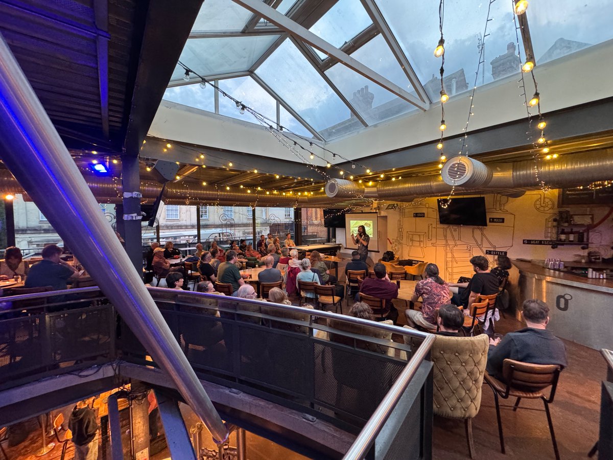 Science_Reading's tweet photo. Great turnout 4 the Sept #cafescientifique Hope everyone enjoyed the fab talk from Dr Jacob Gardner - ‘How Dinosaurs Took Over the Planet..&amp; Never Really Left’ A massive thank u 2 the fantastic team @ZerodegreesBeer  (Reading) for the warm welcome, amazing 🍕 &amp; looking after us. https://t.co/Hh5sVnor6w