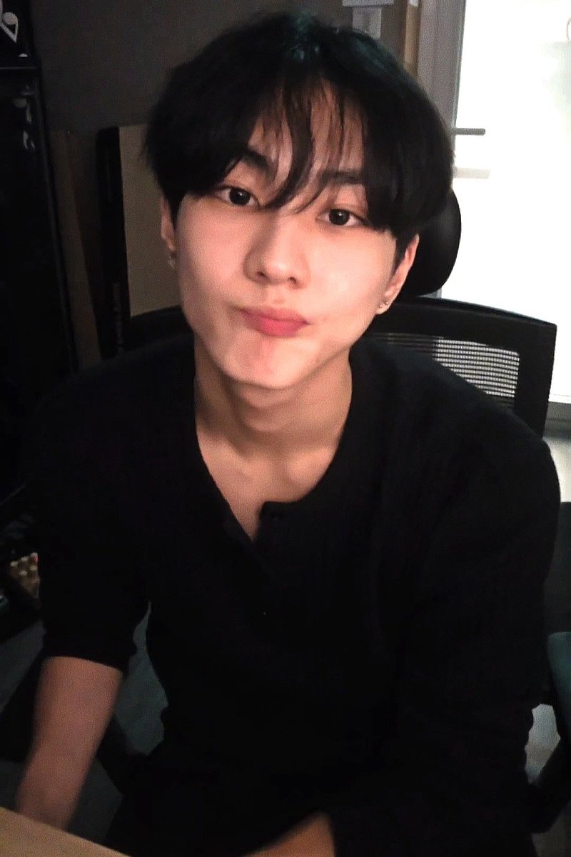 jungwon_mine's tweet photo. <3 https://t.co/YqsPSHgEt4