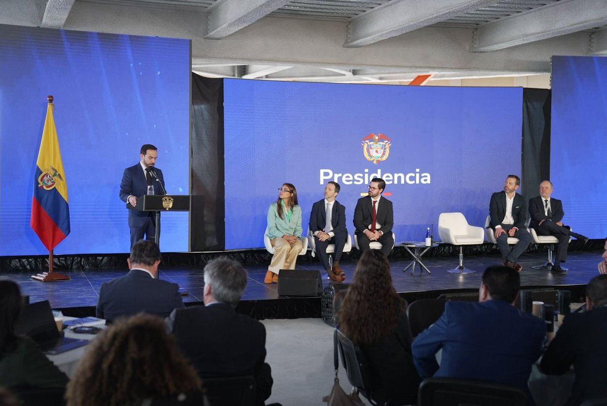 johanaaranda_'s tweet photo. ¡Ibagué presente donde se piensa el futuro de las ciudades! 🇱🇹 Participamos en la Reunión de Alcaldes de @el_BID, junto al presidente @ABDELAESPRIELLA, mandatarios y expertos de más de 40 ciudades de América Latina y el Caribe.

Llevamos nuestros proyectos estratégicos y gestionamos oportunidades de financiación para acelerar las iniciativas que necesita nuestra Capital Musical
@Asocapitales