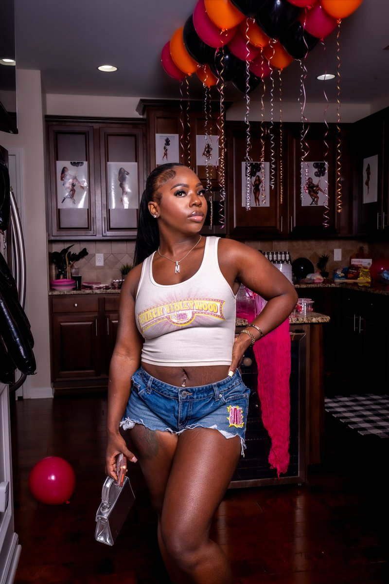 DARKGABLEDAMMIT's tweet photo. Pretty Girls Love Black Hollywood 🎬🎥🍿 https://t.co/72x1gZXCZs