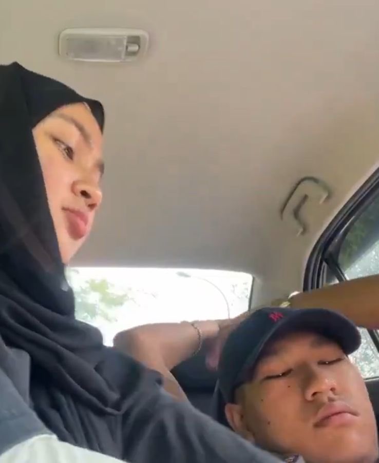 cikfrenty01's tweet photo. Yang ni kan korang nak😍#awektudung #awekcun #awekpadu #melayu #fypmalaysia https://t.co/9w0mluaMWP