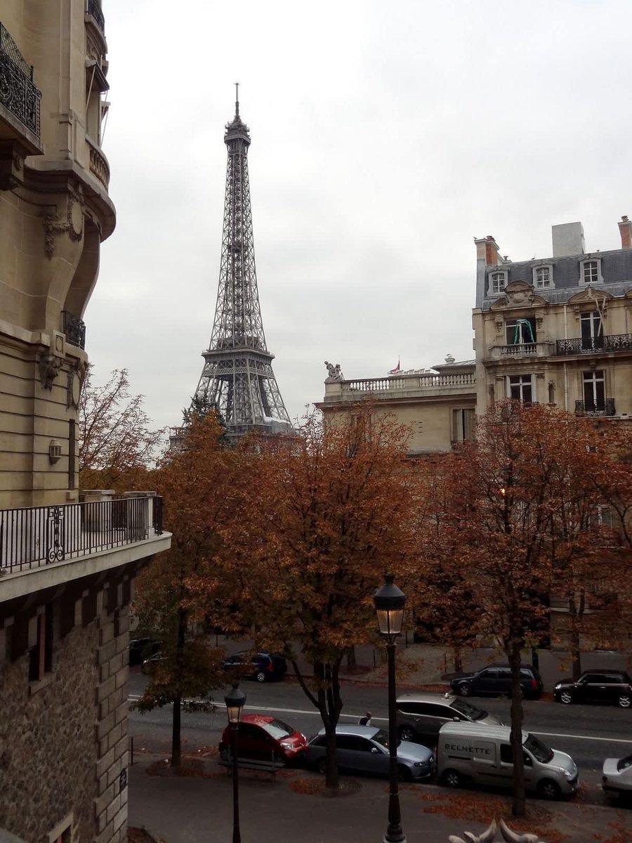 earthserenityy's tweet photo. Paris in Autumn https://t.co/Gsbu7JPwpa