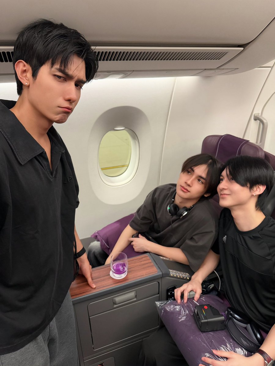 nropiamahc1's tweet photo. จูจูควบคุมพฤติกรรมด่วน มีคนหน้าบูดหน้าบึ้งใส่จ๋องจิ๋วใหญ่เลย5555555555

❥ #Ryujinpatji #ริวจินแพทจิ ◡̈
𓆸 #NETJJ #เน็ตเจเจ ₊˚ᡣ𐭩 https://t.co/nUMxUi4ZRo