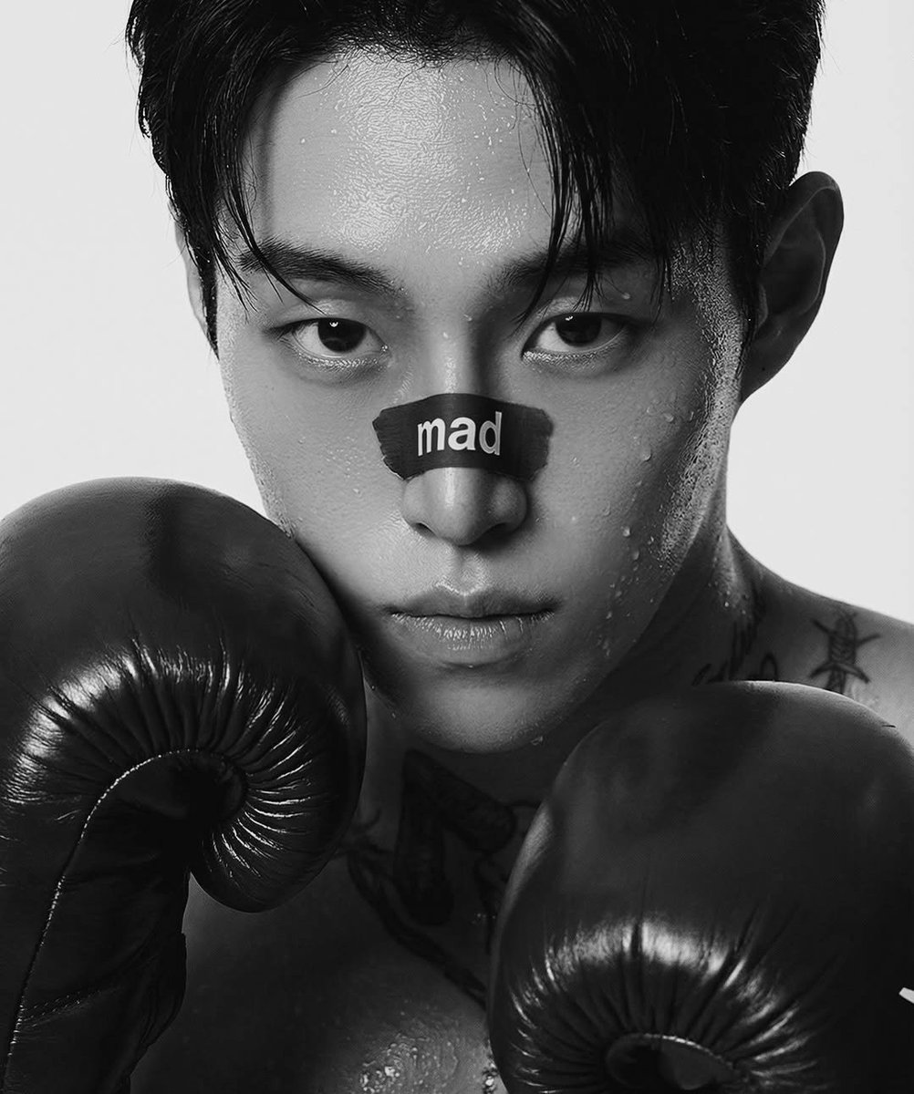 Maddogwoon's tweet photo. ֹ ━✟ Jung Siwoo
Siwoo, lutador de lutas clandestinas.
Conhecido no submundo apenas como “Mad Dog”, ele transformou dor em violência e fez dos ringues ilegais sua segunda casa. Frio, imprevisível e brutal, sua fama cresce a cada nocaute junto com os perigos que vêm atrás dela. https://t.co/63vc1UIYWd