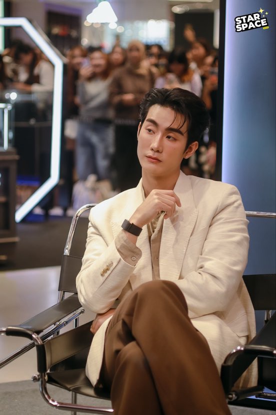 WanwisaT7's tweet photo. รูปนี้เหมือนเฮียเสนมาก
FORCE WITH GARMIN
#TimeAndTreasuresxForce
#fforce_ #GARMINbyCMG
#TimeAndTreasures https://t.co/Puup9iymCz