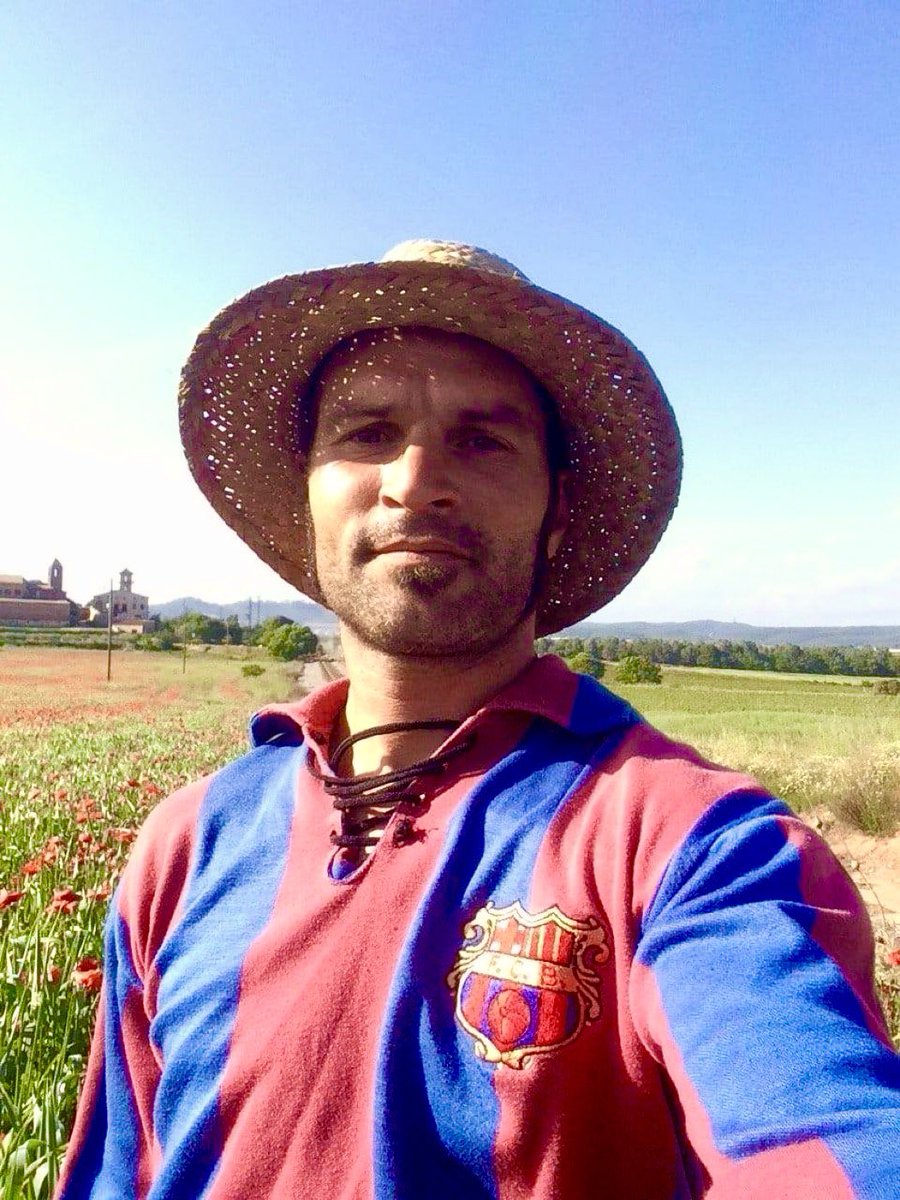 ToniRos26's tweet photo. ⚫️ Hello @elonmusk, in Manresa (Catalonia), Carles Vilajosana, a 45-year-old Catalan man, father of twins, has been murdered by being stabbed with a knife. The killers are minors, children of immigrants. 

The political authorities and  "official" local media are spreading a whitewashed narrative, blaming social media—mainly @X—and attacking those who report the facts. 

Please, help us let the world know about it. Thank you!

https://t.co/AMqDw2zA2D