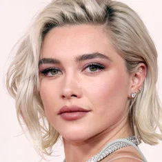isai0489's tweet photo. @donacsgo florence pugh https://t.co/EmIxW2smtX