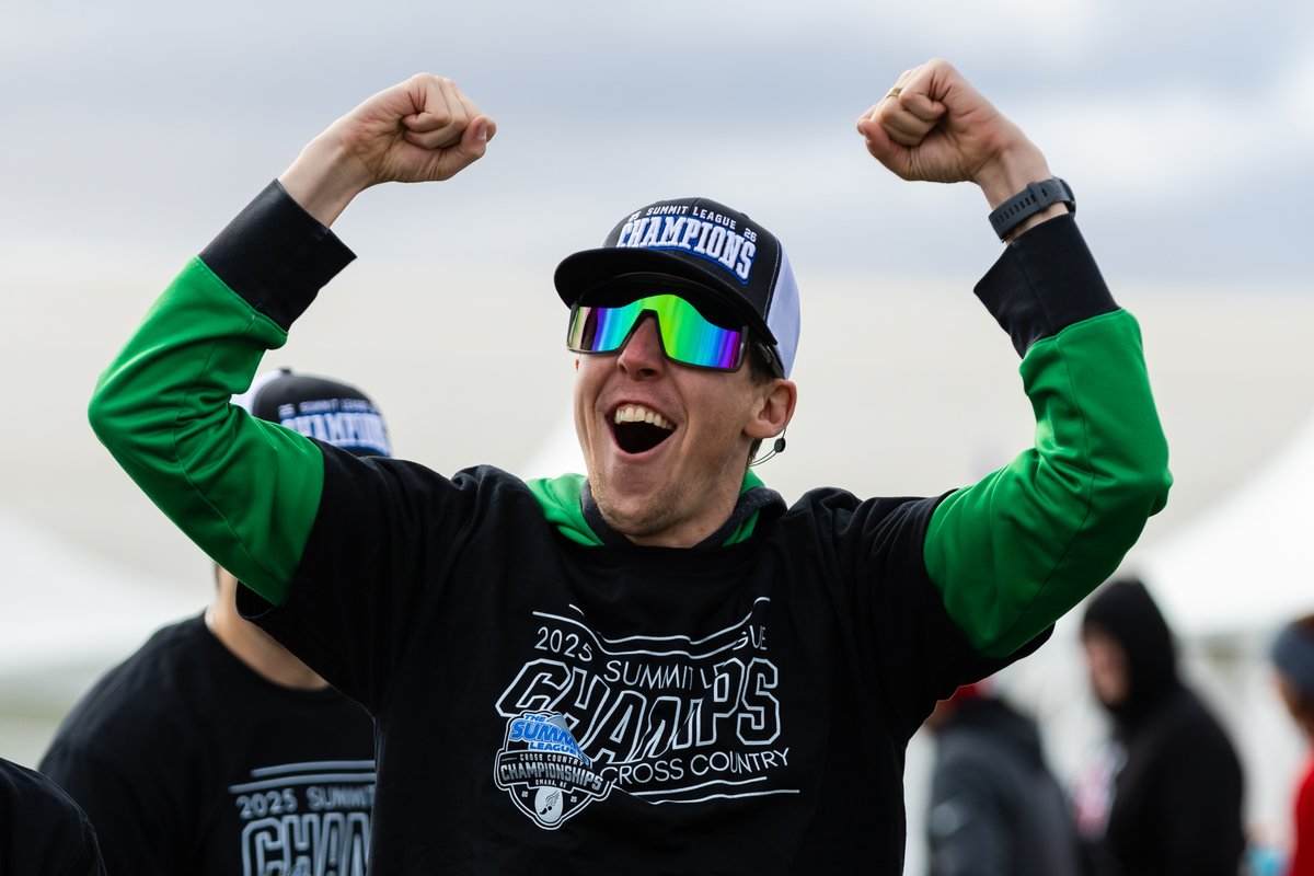 UNDtrackfieldXC's tweet photo. MOOD!! https://t.co/ey5X2DTrDH