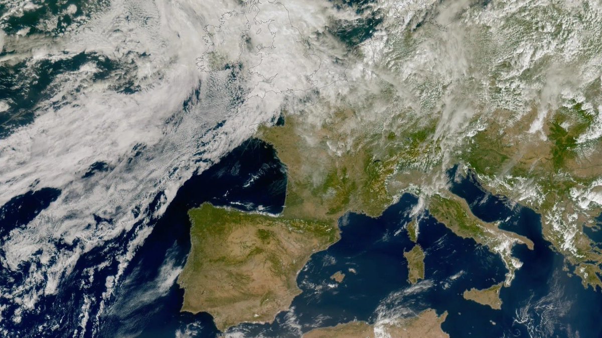 meteofrance's tweet photo. La chaleur devient très forte sur une moitié sud dès ce jeudi : 35 à 37 °C dans le Languedoc-Roussillon, la région PACA, 31 à 34 °C dans le Sud-Ouest.

Les températures pourraient atteindre un niveau inédit pour un mois de septembre.

👉 Notre point : https://t.co/MVdQ4Ig9ug https://t.co/afzSOAcjJA