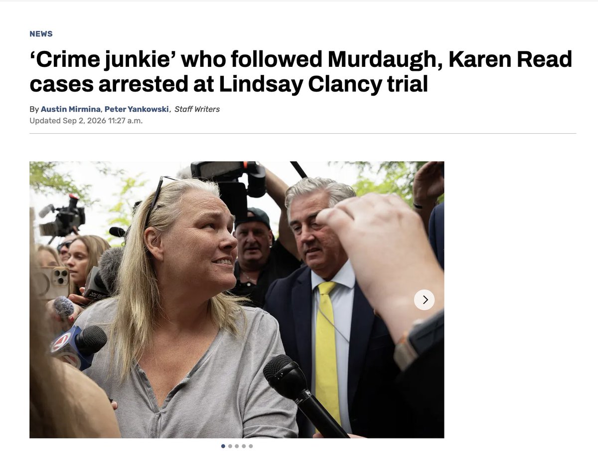 y_talkroom's tweet photo. 【不小心拍到陪審員】

Lindsay Clancy謀殺案正在進行審理期間，陪審團始終無法達成一致裁決，結果支持Lindsay的女神經開始急了

這位56歲、名叫Dawn Light（這名字太酷了，黎明的光芒耶）的女人，被發現把車子停在法院後方限制進入的員工停車場。該區域是陪審員的專用出入口，為的就是保護他們的身分和安全

州警接獲法院人員通報後前往查看，發現「黎明的光芒」坐在車內。阿黎小姐堅稱自己沒有拍攝任何人，只是想等Lindsay Clancy走出法院、拍到她本人

警察徵得她同意後檢查其手機，相簿裡起初沒看到相關畫面，但在「最近刪除」資料夾中找到一段影片，畫面是從她停車位置拍攝陪審員從法院走出（經法院人員確認）

證據確鑿，她當場以「恐嚇證人、陪審員或與刑事程序相關提供資訊者」的罪名被逮捕，並已經被正式起訴，目前正面對這項刑事指控

她由律師代為不認罪，檢方要求5萬美元現金保釋，法官改以具結釋放，條件包括不得靠近法院、不得接觸本案陪審員或證人、不得散佈相關照片或影片，並須保存可能作為證據的檔案

「黎明的光芒」的下次預審訂於10月15日，希望屆時不會變成「黃昏的晚霞」，因為如果罪成，她最高可處州監獄10年，或感化院最多2年半，並可另處1,000至5,000美元罰款，或兩者併科

想「不小心」曝光陪審員的身分、用輿論壓力迫使他們給出有利於Lindsay的審判結果？自己先進去吧

（有人查到，「黎明的光芒」在2025至2026年透過ActBlue捐款（民主黨的線上募款平台），我應該假裝驚訝嗎？）