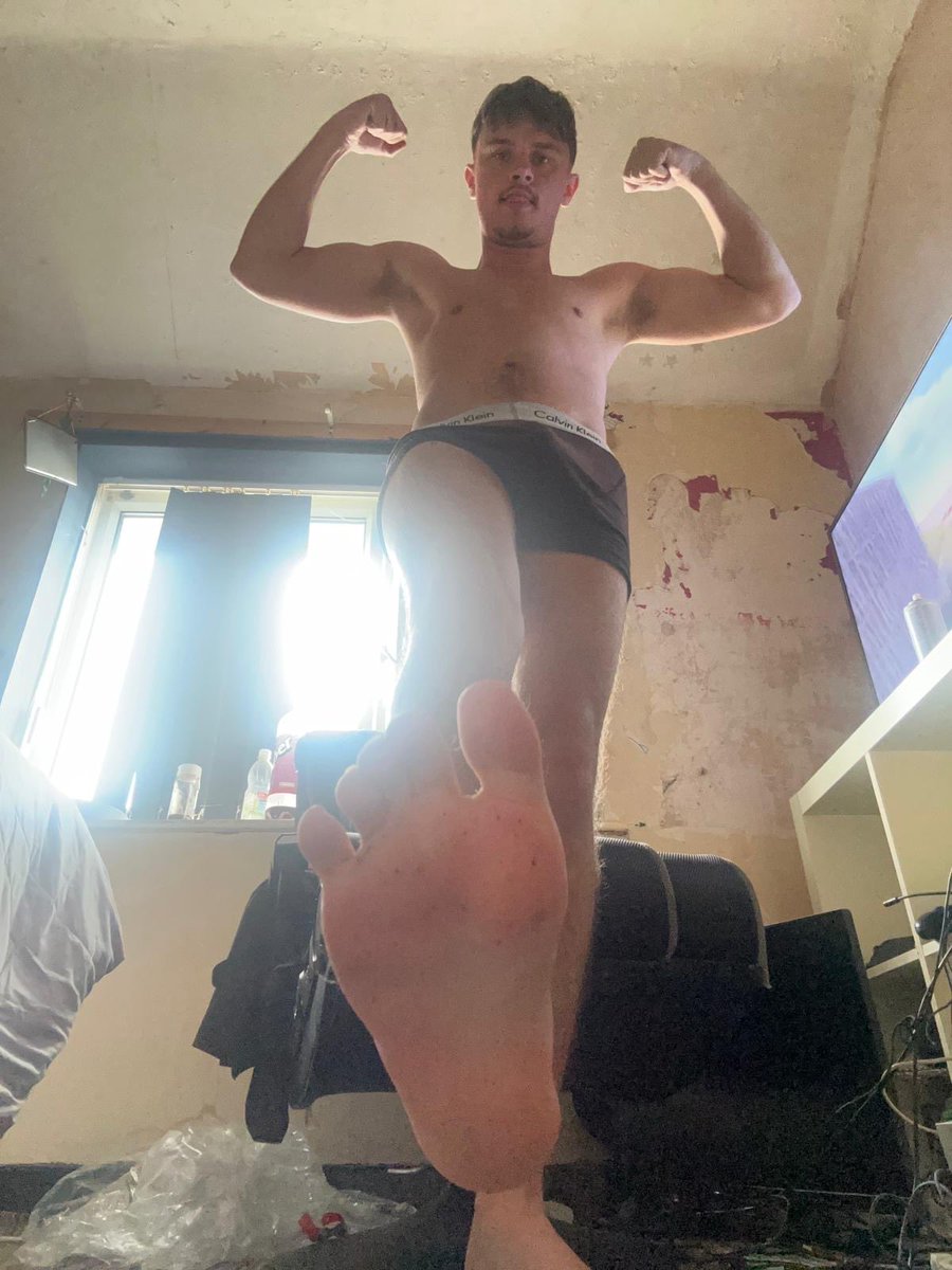 alphanaylor's tweet photo. Get in my DMs active all evening 💦 https://t.co/AkMs4E7SEc