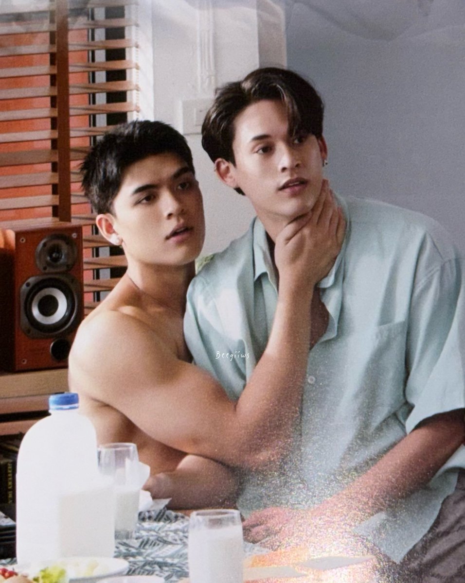 yunaegis's tweet photo. why does his bicep, hand and body literally look like it was designed to wrap around his whole entire existence.......... #JossGawin https://t.co/q5Bbpo5q8x