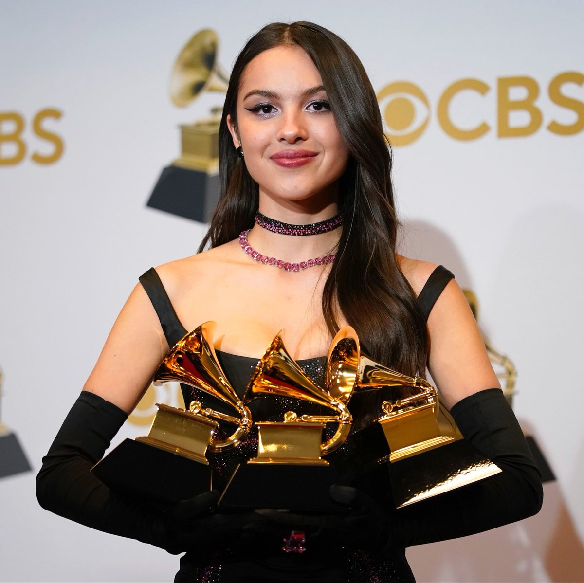 PopCruiseHQ's tweet photo. @Forbes predicts ROSALÍA’s ‘LUX’ will win Album of the Year at the 2027 #GRAMMYs, edging out Olivia Rodrigo.

Olivia Rodrigo is predicted to take home both Record of the Year and Song of the Year with “the cure.” 🏆 https://t.co/ouTVCZqnrE