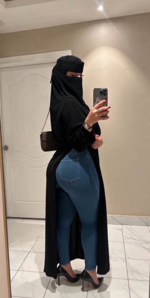 bgagud's tweet photo. وين احلا بجينز ولا بدون♥️🤭؟ https://t.co/IaN1Wft2yo