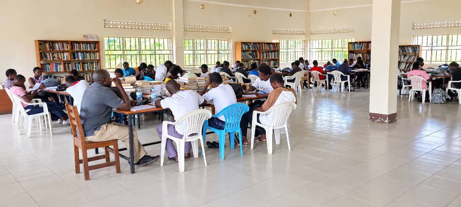 nationallib_ug's tweet photo. 🏛️📚Libraries are for everyone. 

Greetings from Hoima and Soroti Public Libraries! 

📸 Jovia &amp; Mercy  

#Uganda https://t.co/PTJqUufVn5