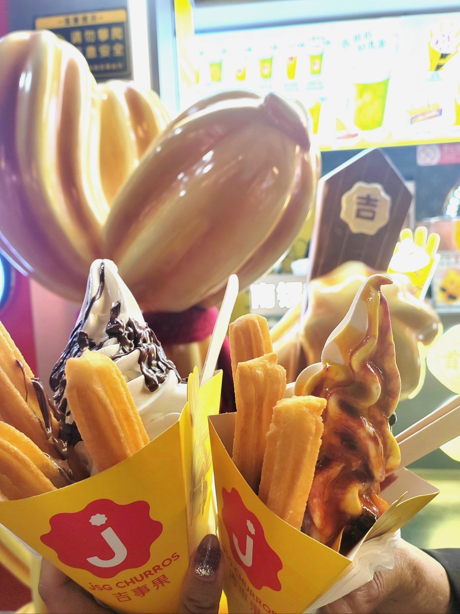 JuliannaBeujbf's tweet photo. Churros calientes con chocolate, el snack que alegra el camino https://t.co/RUL95PCd7r