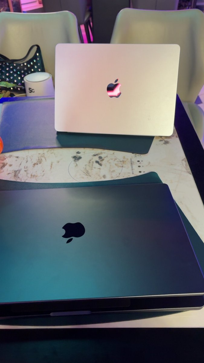 richsongocrazy's tweet photo. What I get done today as a software engineer:

1. Created PR and gave updates on the group

2. Tested meta APIS

1. Get to work with team members physically on a product

4. Showed up on my socials today

What did you do today? https://t.co/Yr1xYQdrQu