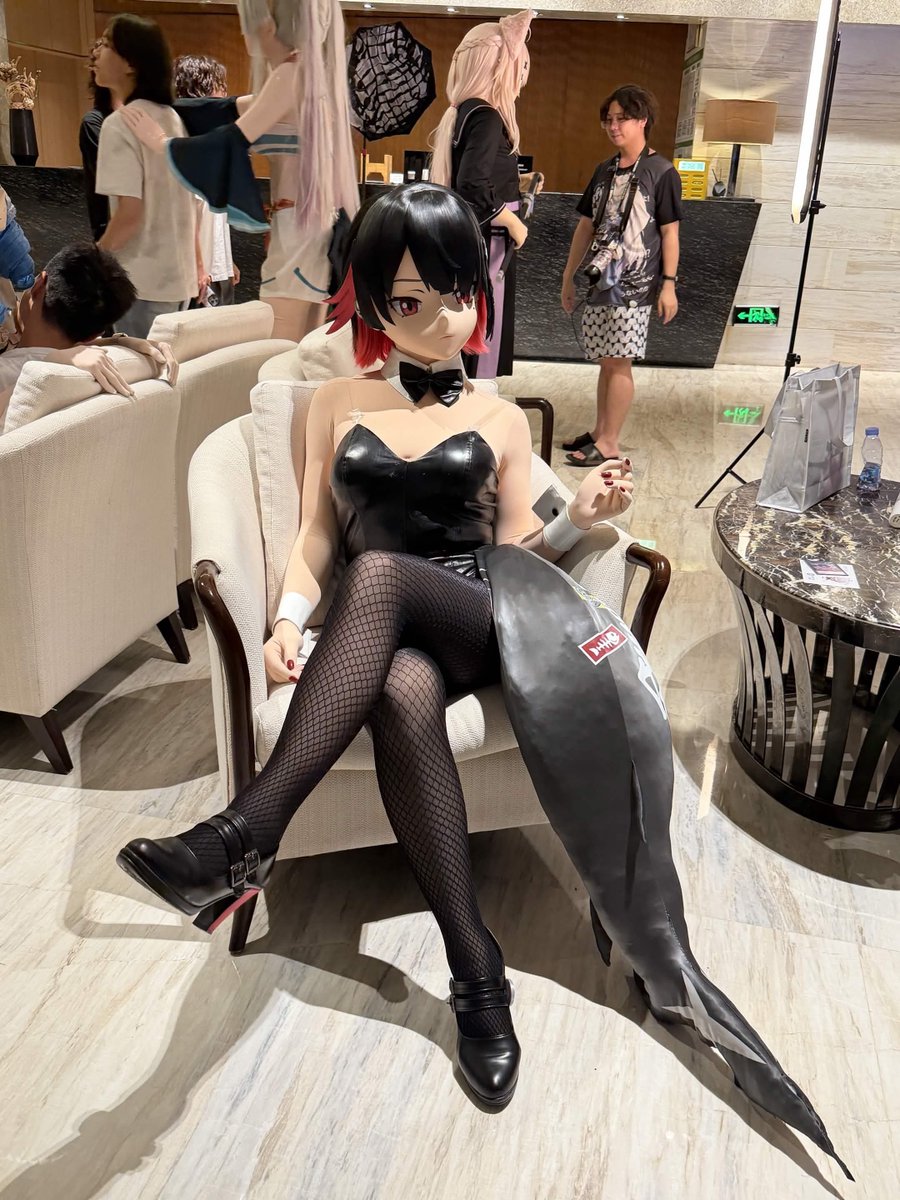 ox3870's tweet photo. 大學學弟在DW14現場捕獲到野生的圓鯊鯊!!!
📸: @dollmarin_KIG 
@doll_weekend 
#DW14夏日返图计划 #DW14 https://t.co/gxspZNgPjU