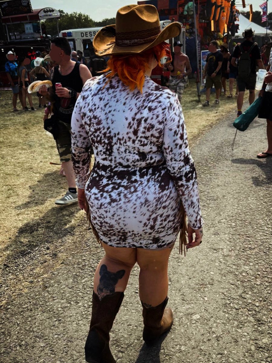 curvy_gymmilf90's tweet photo. Am I going cowgirl or you gonna be a cowboy? 🤠 🔥
#ridewithme #cowgirl #curvy #girlswhoride #timetoride #girlswithtattoos https://t.co/c0G0cSaL1T