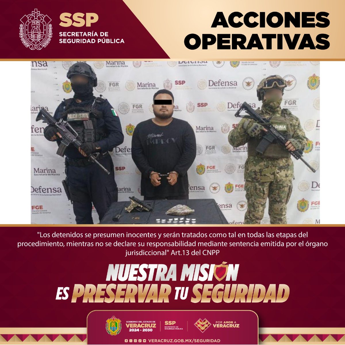 SP_Veracruz's tweet photo. #SSPVerInforma 🚨 Por el delito de portación ilegal de arma de fuego detuvimos a 3 personas, decomisando armas cortas, cargadores y cartuchos útiles.
⚠️@SEMAR_mx @Defensamx1 @GN_MEXICO_ 🚔 https://t.co/FdMSPYmTuS