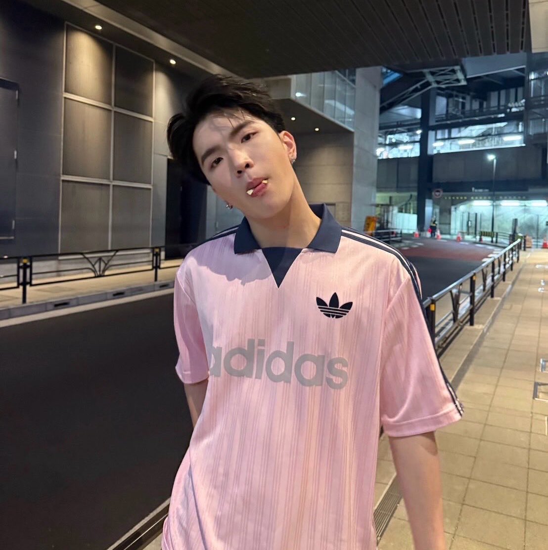 bluelemin's tweet photo. ห้าวจังน้อง https://t.co/IE1CpV5TET