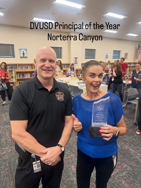 DrFinchDVUSD's tweet photo. Theresa Milks wins the @DVUSD Principal of the Year! Norterra Canyon's lead Pirate! #Argh https://t.co/LGpqQ1Nn02