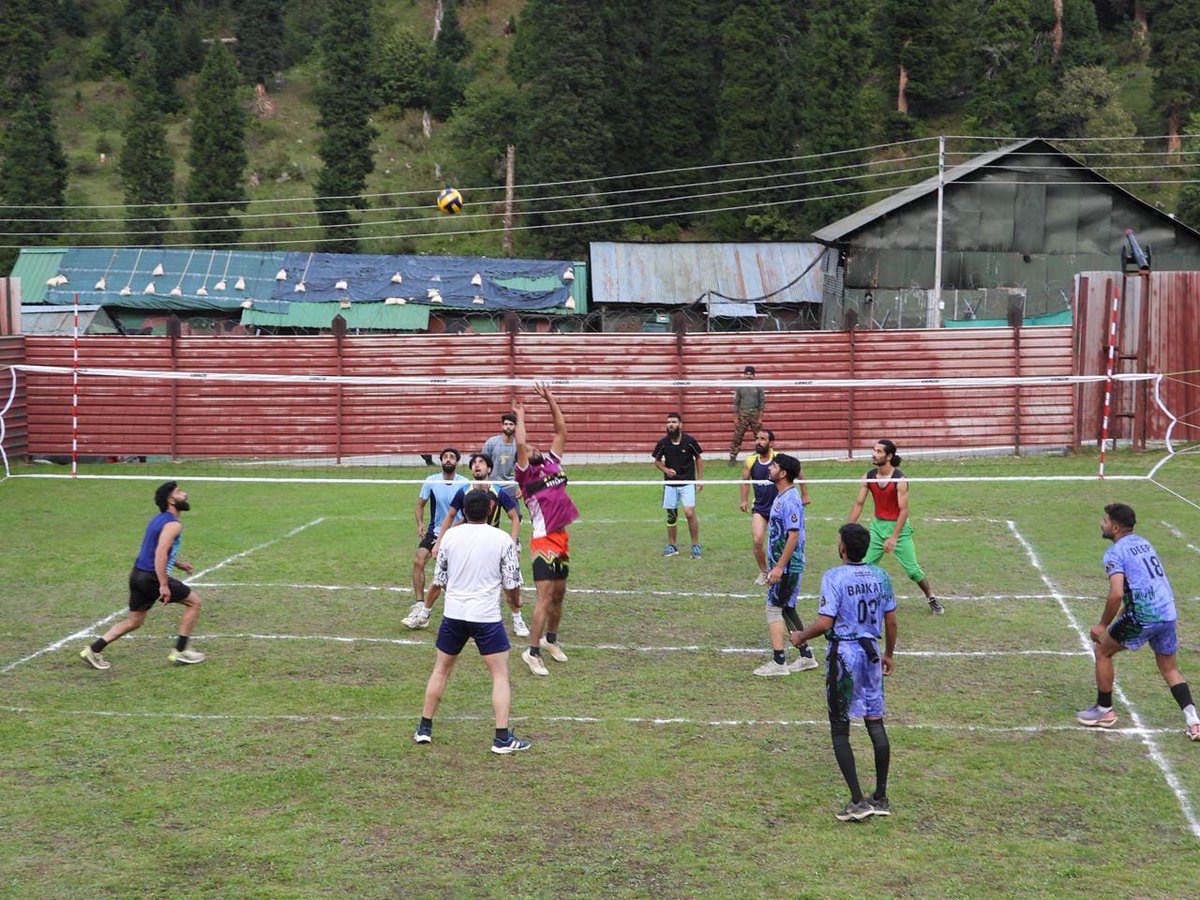 MachhalWhispers's tweet photo. MACHHAL VOLLEYBALL CHAMPIONSHIP 2026 

The wait is finally over! 17 powerhouse teams ready to battle for the ultimate glory! In a thrilling inaugural match, Spike Squad, T Sunt clashed with Al Anwar, Lolab, with Spike Squad claiming a dominant 2-0 set victory! Let the games begin https://t.co/crAuZJx8Dd
