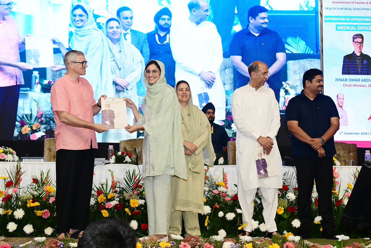 NHMJK5's tweet photo. 335 appointment letters handed over to newly selected Medical Officers today by the Hon’ble Chief Minister at SKICC Sgr.

A major boost to healthcare delivery in J&amp;K, especially underserved areas.

NHM J&amp;K congratulates all appointees. @MoHFW_INDIA https://t.co/qKsBYHWSMM
