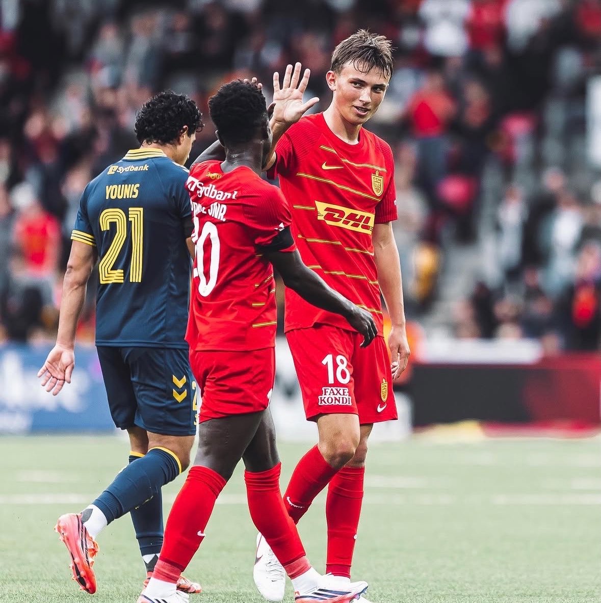 AxiomAFI's tweet photo. denmark has emerged as a footballing talent factory in recent years, churning out top players year on year. most recently and notably was the departure of caleb yirenkyi from nordsjælland for a base fee of £23.1m. 

justin janssen, the newest diamond on the market? 

thread / 🧵 https://t.co/4Buromj7vh