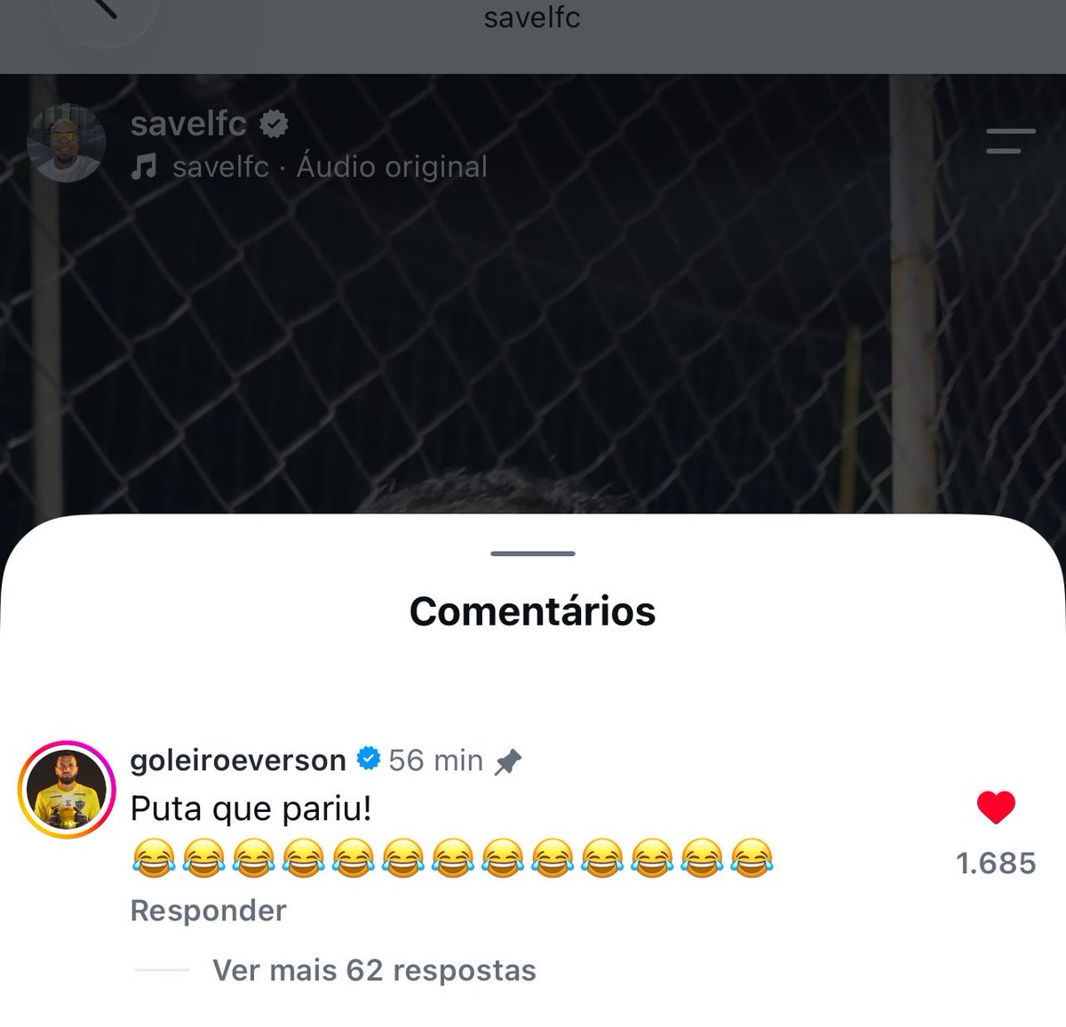 essesusersai's tweet photo. cada dia que passa eu tenho mais certeza absoluta que o elenco passa horas vendo as postagens do savel e isso me encanta https://t.co/q07tjjzt07