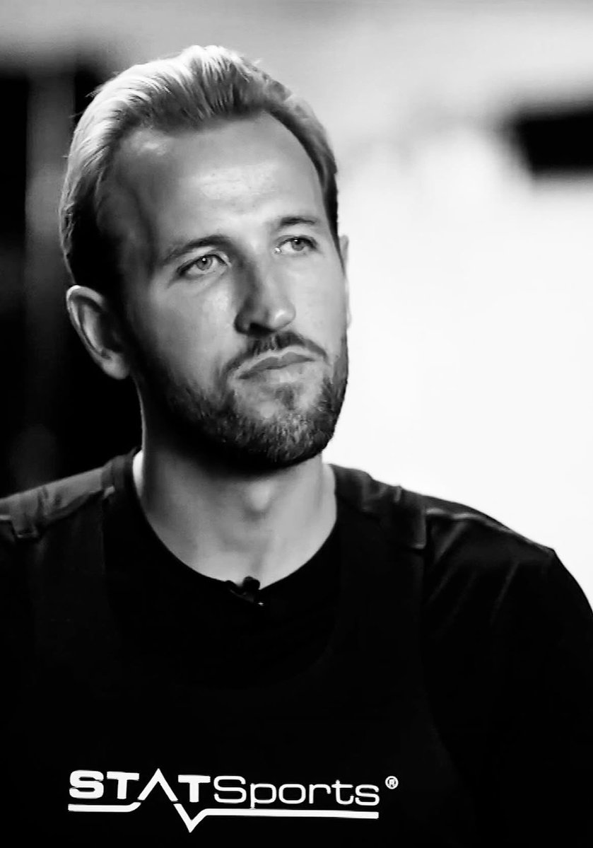 umirf1's tweet photo. HARRY KANE x UMIR IRFAN.

A pleasure to sit down with the England captain to analyse how football has changed tactically, focusing on the finer details of his role over the last twelve months.

Watch here: https://t.co/7hFHG2ojXK https://t.co/XZL9McuIa3