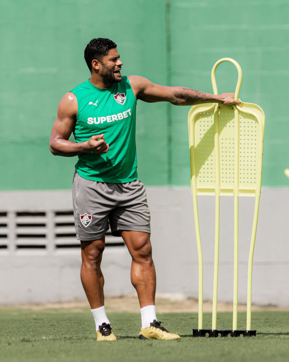 FluminenseFC's tweet photo. O Incrível. 💪💪💪 https://t.co/7STsRzJXXQ