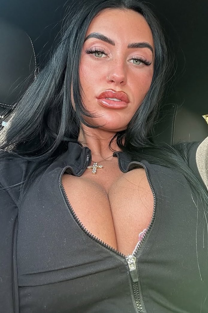 chav2hott's tweet photo. https://t.co/9hUP9ZszYY