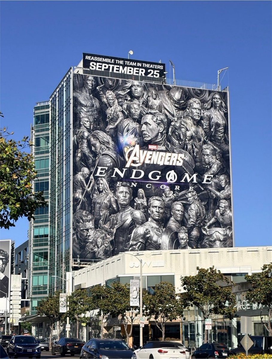 MCUFilmNews's tweet photo. ‘AVENGERS ENDGAME: ENCORE’ billboard in Los Angeles.

(📸: @asadayaz) https://t.co/VJy1V9EZuy