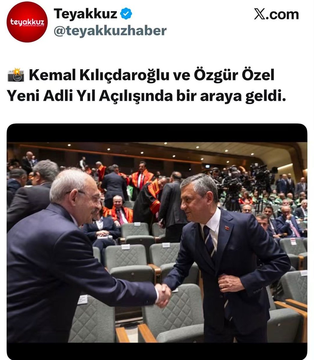 zivanelli's tweet photo. @eczozgurozel Sayın Özgür Özel bu resim yeni çekilmiş. Benim oyumu peşkeş çeken bir adamın elini sıkmışsan, en ağır sözlerimi söylüyorum. 
Utanmazsın.....  ...... https://t.co/s5pW1YL6zv