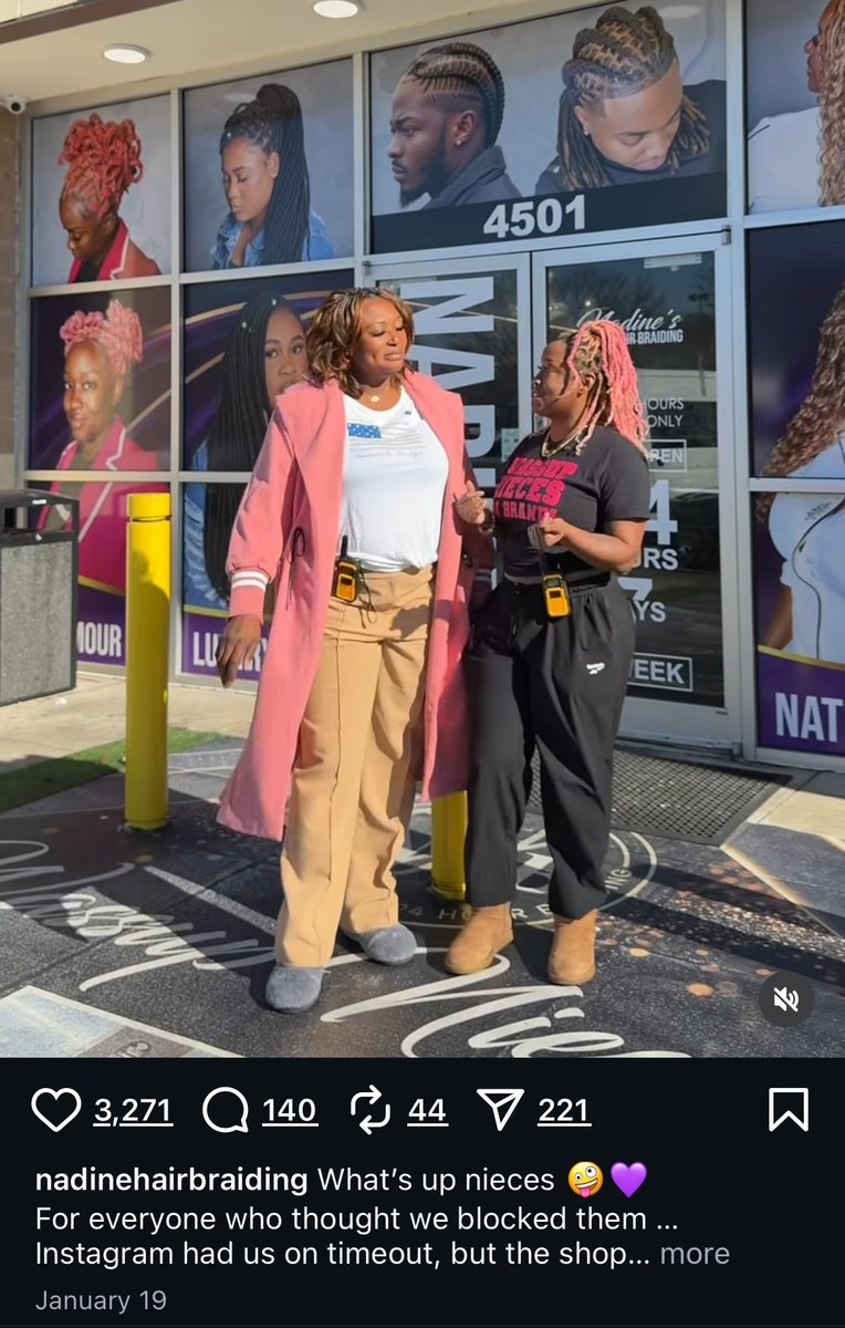 kidistxo's tweet photo. @NinersShowYoo @GRID1RONGIGGL3R it’s AI… the braid model picture above his head has eyes open but scroll up to the pinned ig post on their page same outfits and the same model has her eyes closed 🫣 it’s a great ad though! https://t.co/FKvyvVPbR3