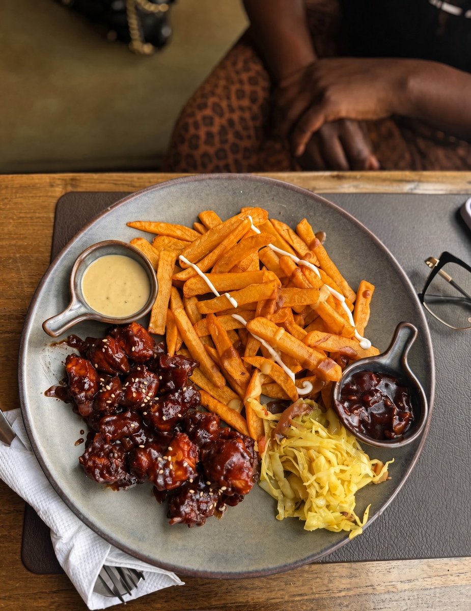 Moha001_Onyango's tweet photo. So my colleague’s been talking about this place for weeks. “You have to try it,” she kept saying. I finally gave in this evening.

We walk into Geele Cafe not expecting much; small, unassuming, tucked away. She orders their honey glazed chicken and fries (apparently their signature). I go with butter chicken and pitta bread, mostly out of curiosity.

First bite in and I already knew why she wouldn’t stop talking about it. Everything came out hot, fresh, clearly made with care. We ate like it was our last meal.

Then the bill came. Under 1,300. For both of us. I checked twice.

I found the owner before we left and told him straight up, “This needs to be on Twitter, people have no idea what they’re missing.” Consider this me making good on that.

Follow them on X @GeeleCafe