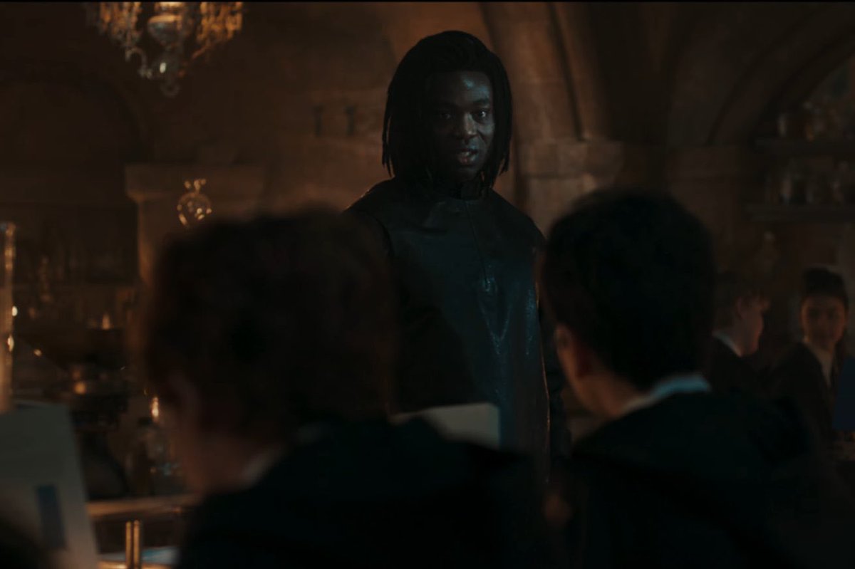 Baswa_'s tweet photo. Tweet pas risqué : Paapa Essiedu va nous livrer une belle performance dans le rôle de Severus Rogue. 

Il a la voix et l’attitude qu’il faut pour ce personnage. https://t.co/zQNbPb5bkK