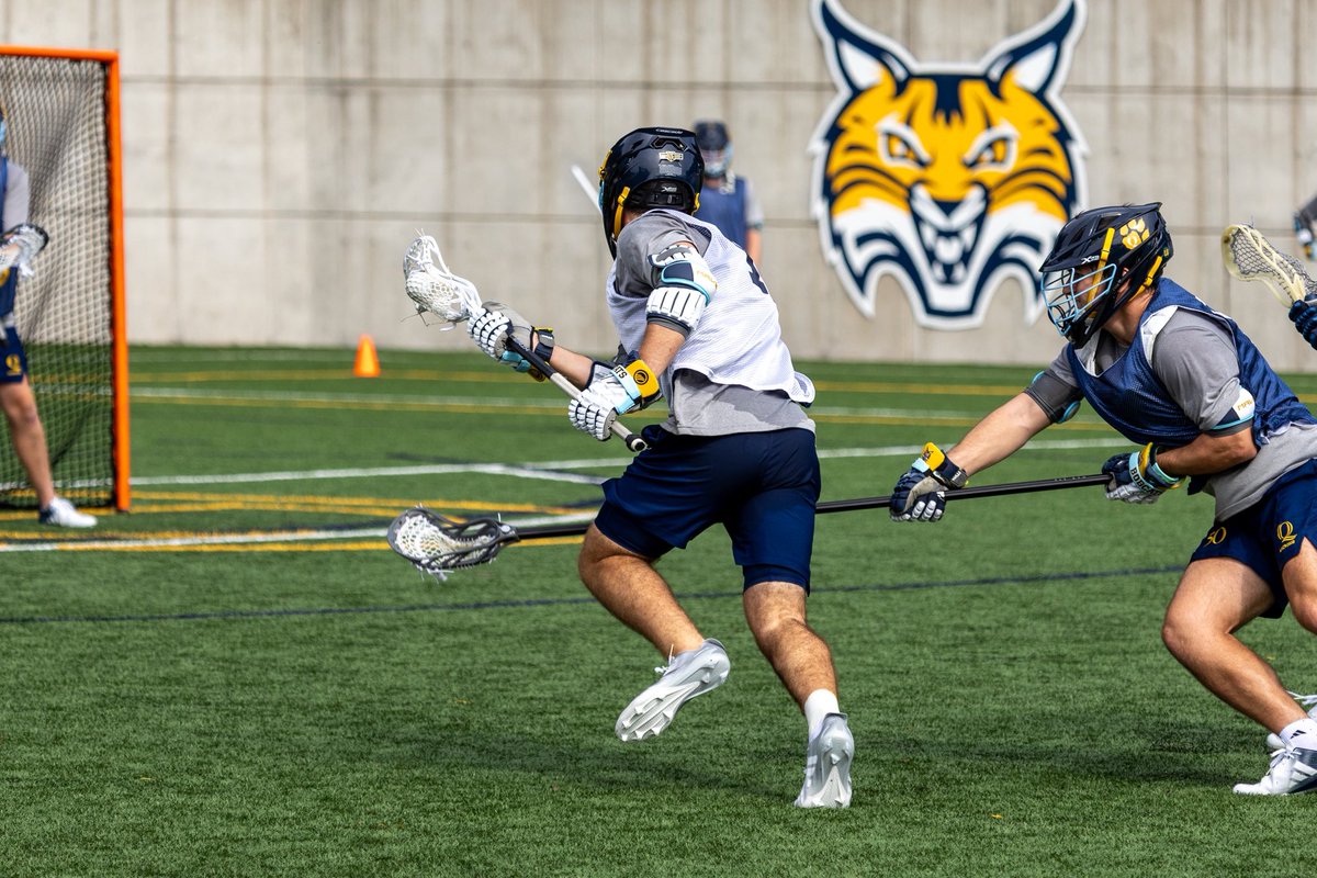 QU_MLAX's tweet photo. Hamden fall ball 📸 https://t.co/uOwgbLxc2A