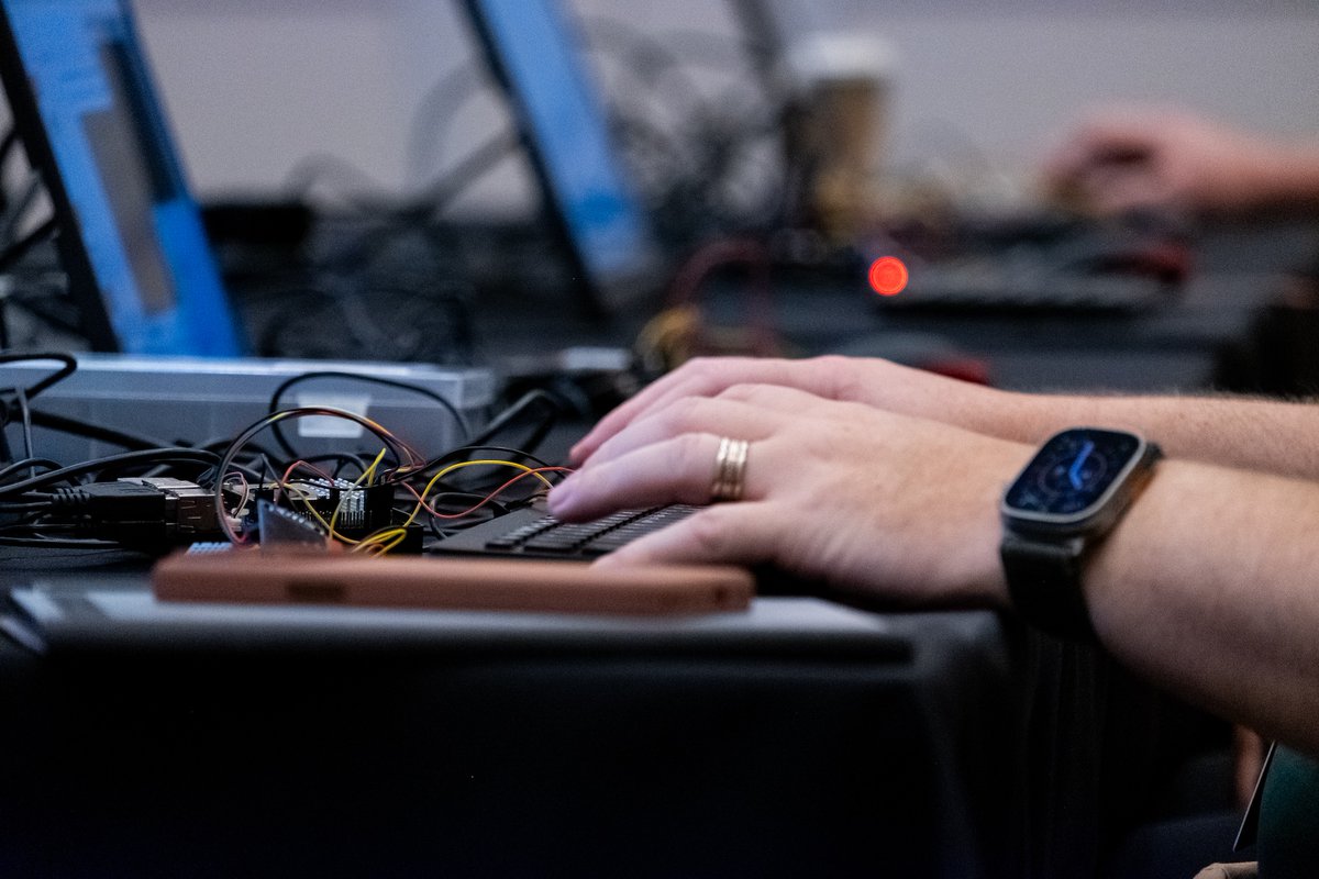 VMwareCommunity's tweet photo. ⏰ 10AM PDT – It's almost time for the {code} sensor Meet-up in the CMTY Lounge! 

Stop by to pick up a free sensor, dive into the code on VKS, and collaborate on your favorite projects with the community. 

✦ Open to all. Sensors given on a first-come, first-served basis. https://t.co/ibYQ8d0SrN