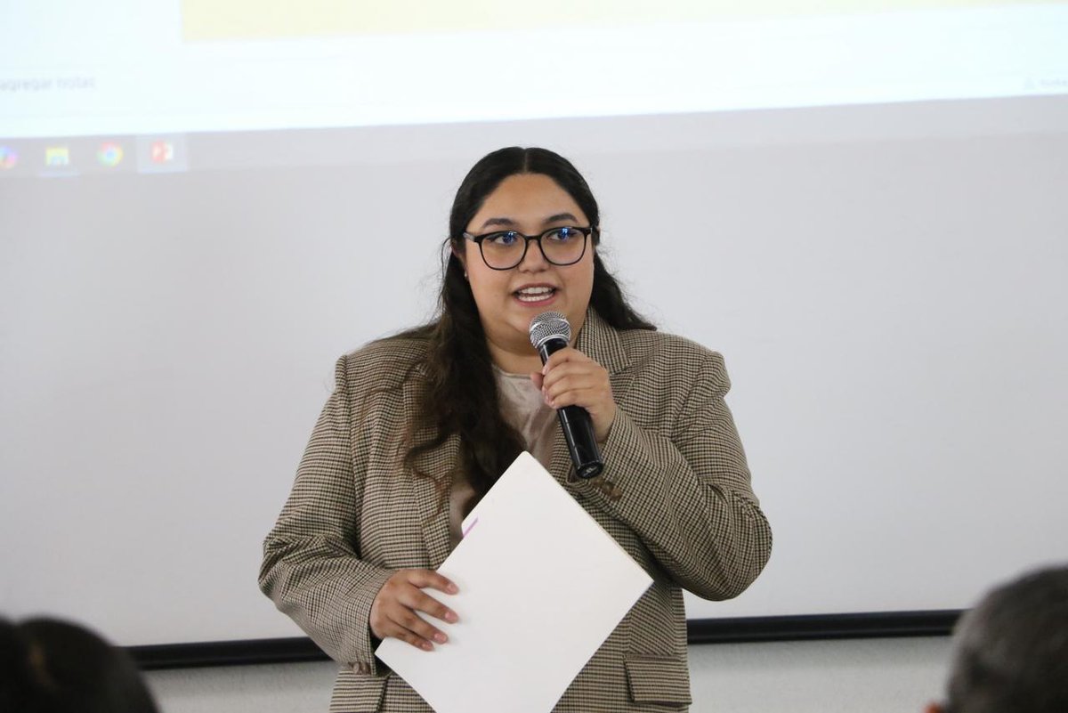 IEEM_MX's tweet photo. En el Centro de Formación y Documentación Electoral, personas servidoras públicas electorales asisten al curso "Primeros auxilios para su aplicación durante la administración escolar". ⛑️

Únete a la transmisión en 📡: https://t.co/mQRNJd6cvW https://t.co/M6yQQDnifx