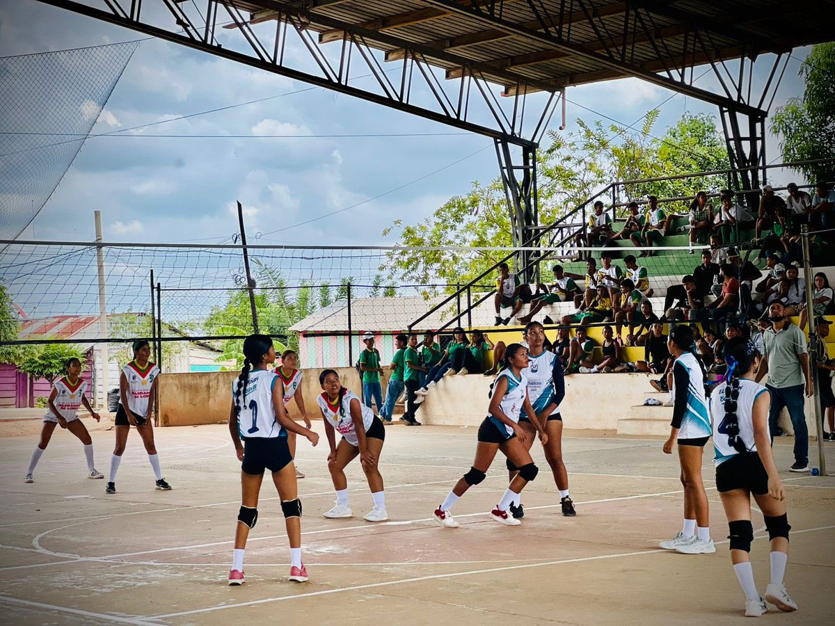 beconi1204's tweet photo. 🏆⚽ ¡San Martín de Loba recibe los Juegos Intercolegiados Zonales! 🏅

Nuestro municipio se convierte en escenario del talento, la disciplina y el espíritu deportivo de nuestros jóvenes, con la realización de los Juegos Intercolegiados Zonales en los diferentes escenarios deportivos de San Martín de Loba.

🤝 Con alegría y compromiso, damos la bienvenida a las delegaciones participantes, reafirmando nuestro compromiso con el deporte, la juventud y la sana convivencia.

¡Que viva el deporte y que brillen nuestros jóvenes! 🏆🇨🇴