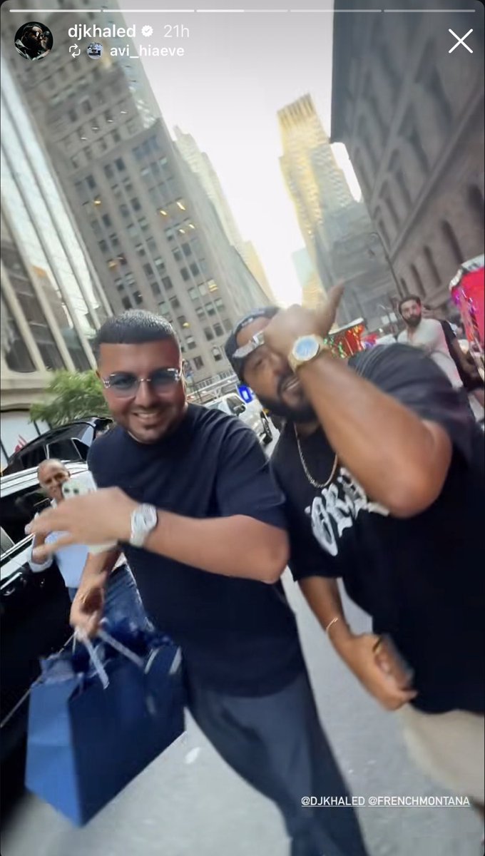 PaliNewsNetwork's tweet photo. Dj khaled with his israeli Jeweler avi hiaeve yesterday in NYC https://t.co/InUe2ax9Q5