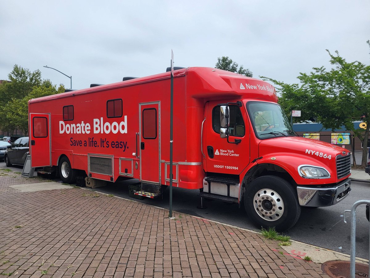 NYPD83Pct's tweet photo. Today is the day! 
Come out and save a life!!

83rd pct BLOOD DRIVE:
Taking place NOW until 6pm! 

Your Blood🩸Donation can save a life!

Walk-Ins are welcome,
but pre-registration is preferred!

Please share this post https://t.co/8xm3o9Z0W2