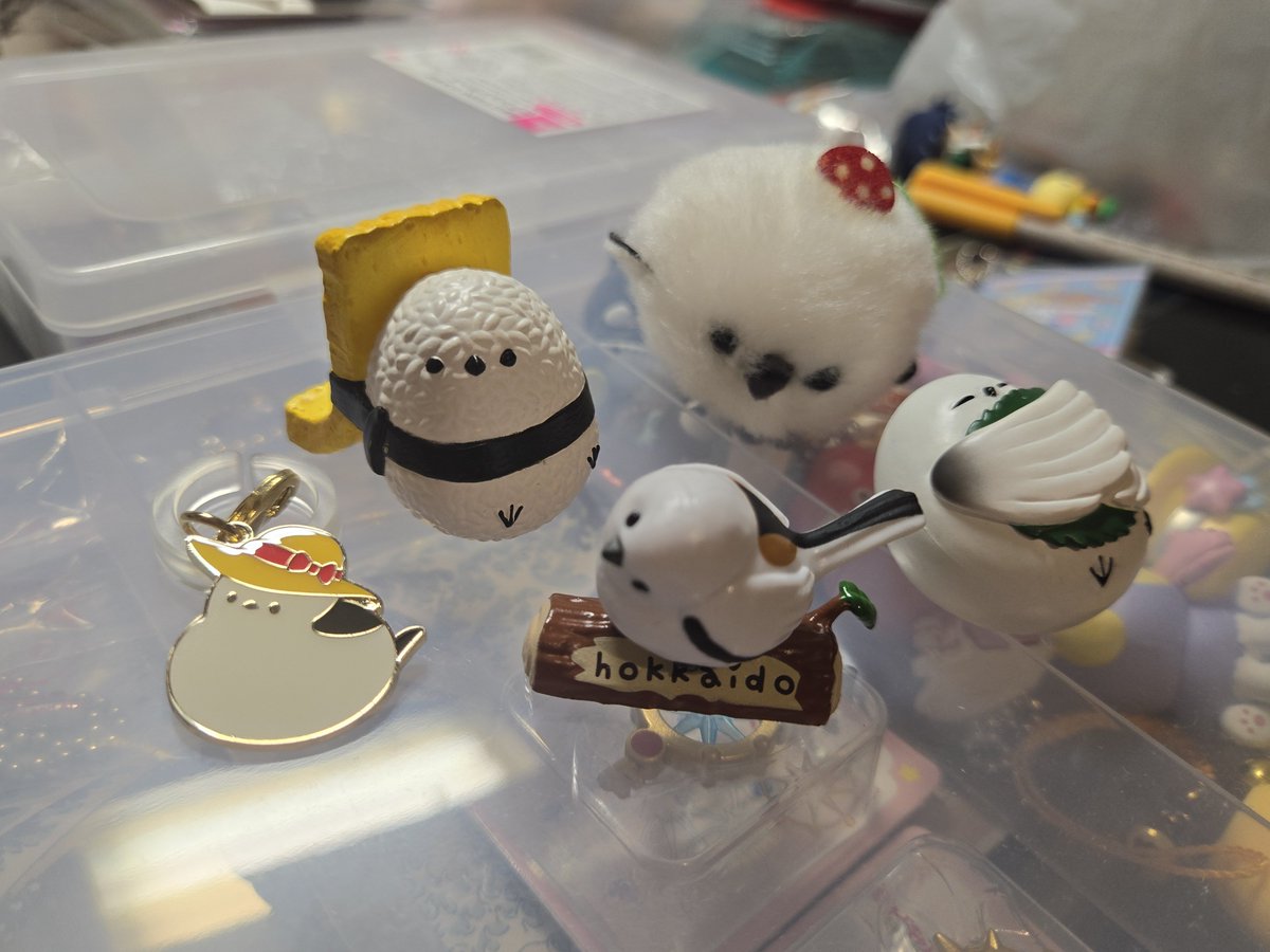 tsuki_koala's tweet photo. 北海道の旅でシマエナガのガチャコレクションが増えた https://t.co/PhMHLUNAWT