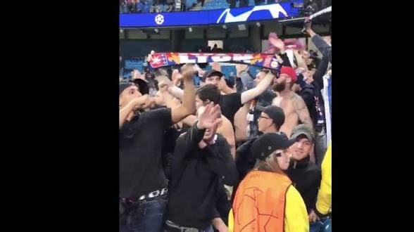 Sharki_____'s tweet photo. Allons nous laisser cette haine raciale s’étendre sans broncher jusqu’à avoir un mort ? https://t.co/5tYgzAh9bA
