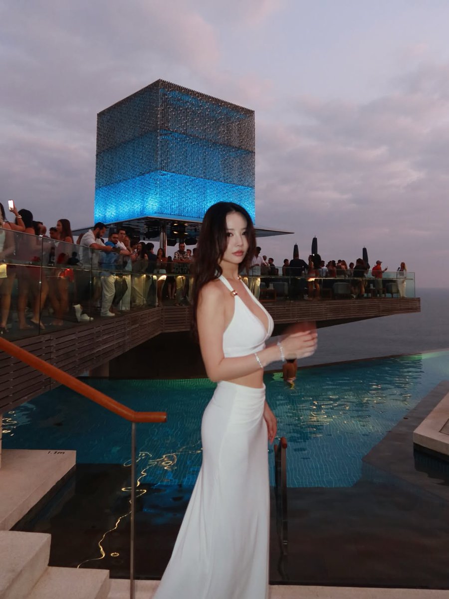Agent4842's tweet photo. Good music, better views, best company 
Savaya Bali hits different 🌴 https://t.co/X4tQg8pqPF