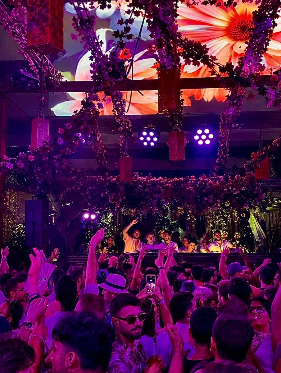 Agent4842's tweet photo. Good music, better views, best company 
Savaya Bali hits different 🌴 https://t.co/X4tQg8pqPF